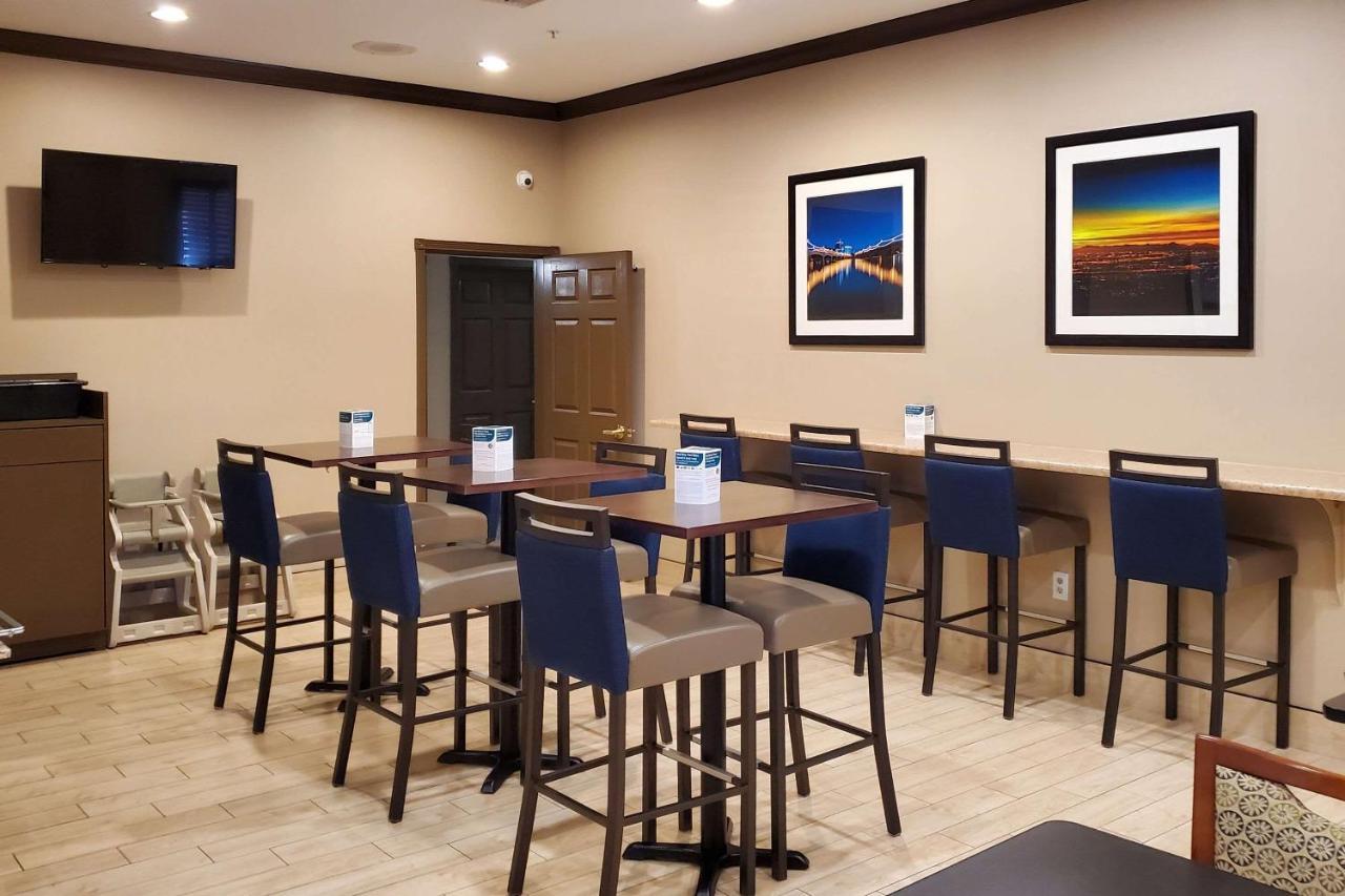 Comfort Inn & Suites Tempe Phoenix Sky Harbor Airport Exterior photo
